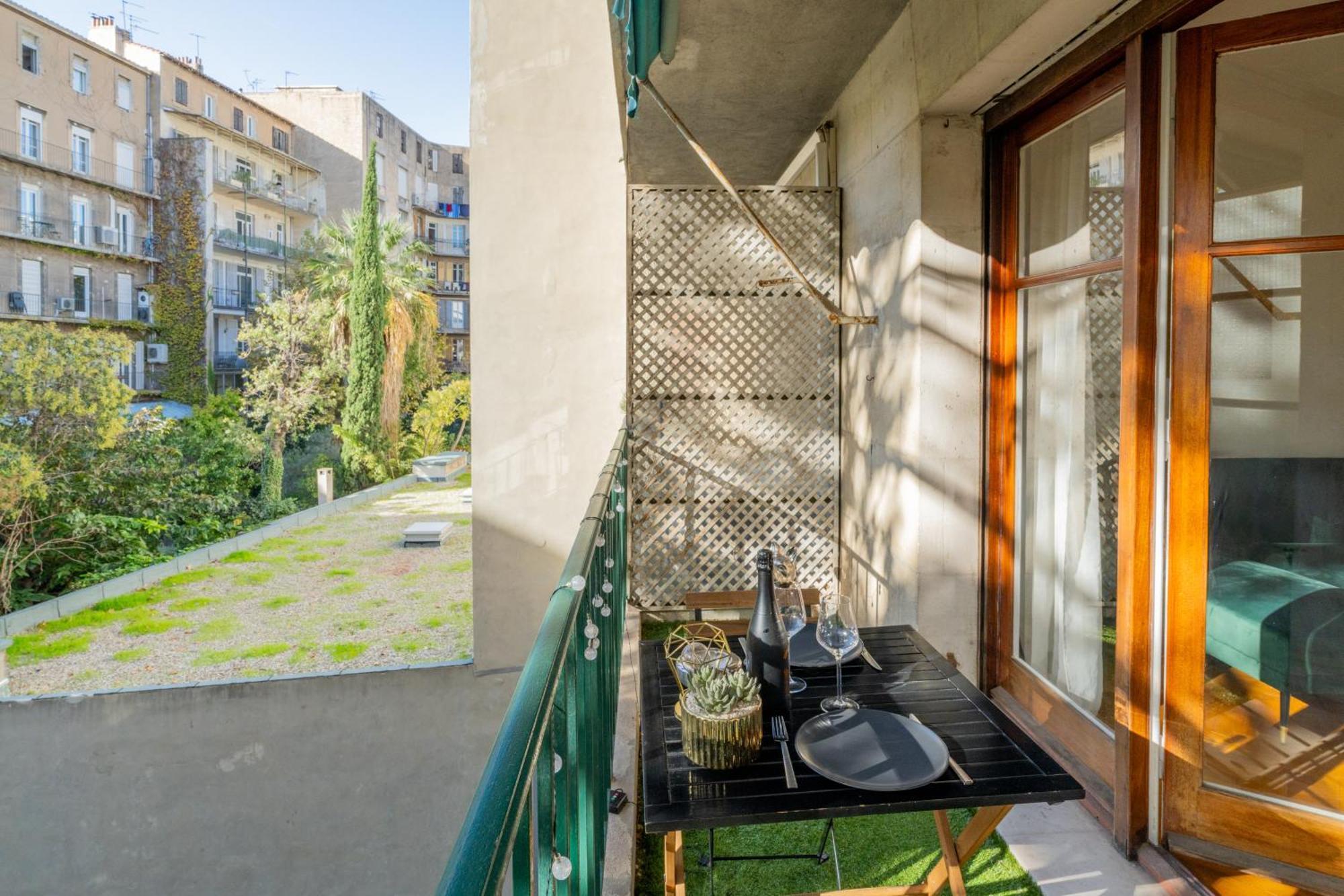 Le Carre D'Or Mermoz Marseille Luaran gambar